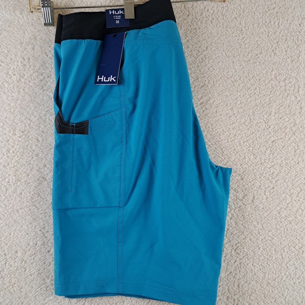 Huk Eastpoint Board Shorts Mens Size 32 Blue / Black New With Tags